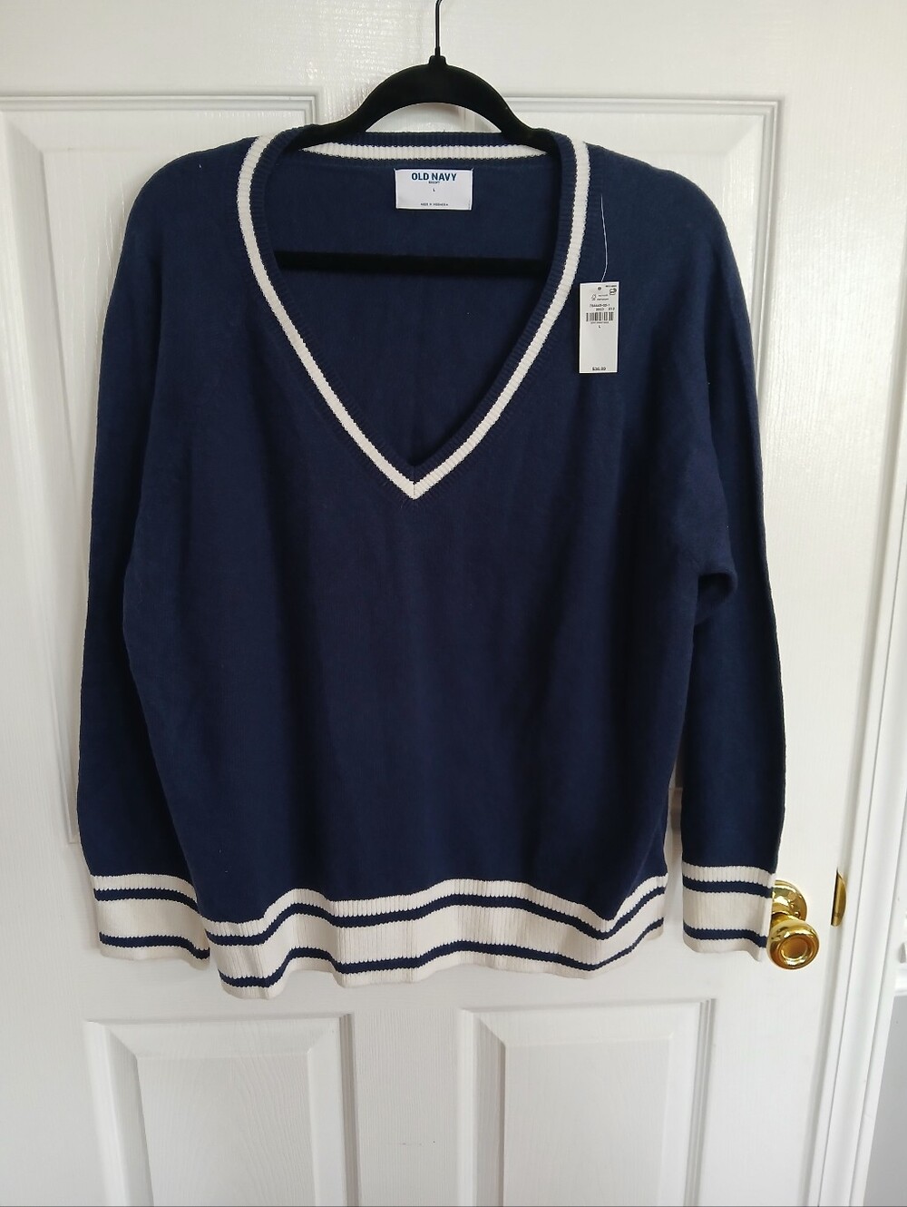 Old Navy Navy and White V-Neck Pullover Sweater Tennis Preppy Academia Casual